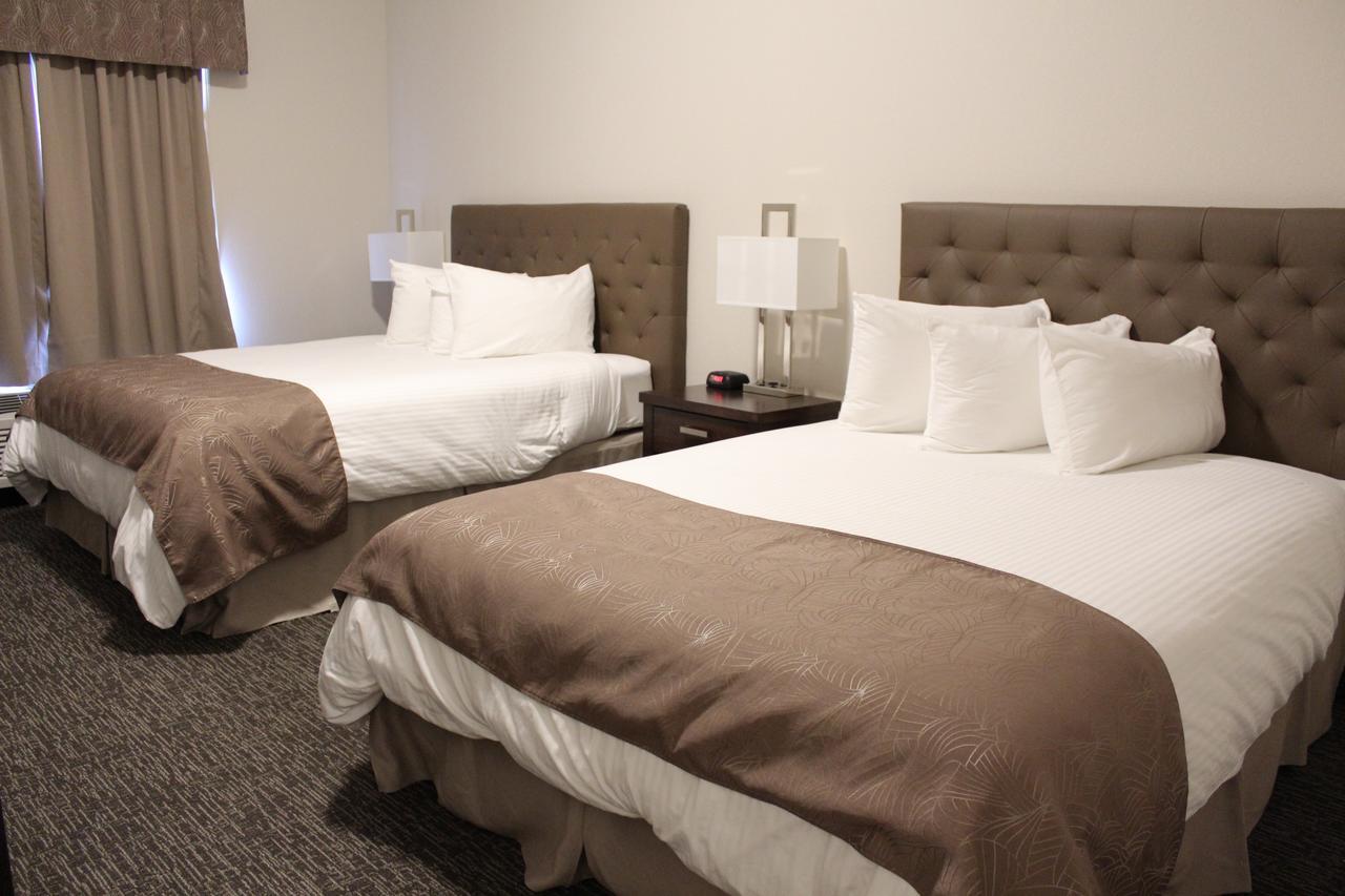 Prairie Moon Inn & Suites Macklin מראה חיצוני תמונה